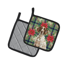 Load image into Gallery viewer, German Shorthaired Pointer Christmas PoinsettIas Pair of Pot Holders