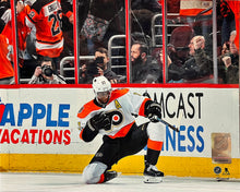 Load image into Gallery viewer, Wayne Simmonds Fist Pump Philadelphia Flyers 8" x 10" Hockey Photo