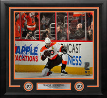 Load image into Gallery viewer, Wayne Simmonds Fist Pump Philadelphia Flyers Autographed 11" x 14" Framed Hockey Photo