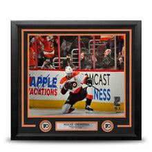 Load image into Gallery viewer, Wayne Simmonds Fist Pump Philadelphia Flyers Autographed 11" x 14" Framed Hockey Photo