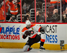 Load image into Gallery viewer, Wayne Simmonds Fist Pump Philadelphia Flyers Autographed 11" x 14" Hockey Photo