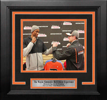 Load image into Gallery viewer, Wayne Simmonds Experience Philadelphia Flyers Photo-Op 5"x7" Frame Kit