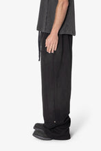 Load image into Gallery viewer, West Double Knee Sweatpants - Washed Black