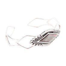Load image into Gallery viewer, Anemone Black Pearl Cuff Bracelet