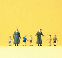 Load image into Gallery viewer, Preiser 79211 N Scale Pedestrians -- Protestant Sisters w/Children pkg(7)