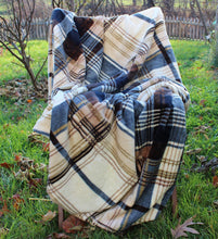 Load image into Gallery viewer, Tache Super Soft Winter Cabin Flannel Throw Blanket