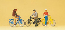Load image into Gallery viewer, Preiser 10515 HO Scale Cyclists Waiting At The Railroad Crossing