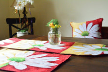 Load image into Gallery viewer, Tache Floral Loves Me Not Daisy Tapestry Throw Pillow Cover (9046)