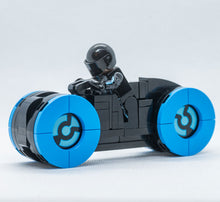 Load image into Gallery viewer, BLOK Lightcycle w/ Minifig