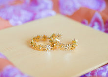 Load image into Gallery viewer, Titanium Daisy Hoops