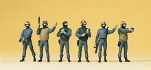 Load image into Gallery viewer, Preiser 10446 HO Scale German Police -- SWAT Team (GSG9)