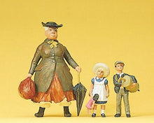 Load image into Gallery viewer, Preiser 45061 G Scale Aunt Tully w/Nephew &amp; Niece