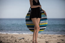 Load image into Gallery viewer, Manta Portable Beach Tent