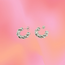 Load image into Gallery viewer, Titanium twisted hoop