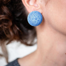 Load image into Gallery viewer, Flow Blue Heart Retro Button Stud Earrings