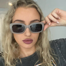 Load image into Gallery viewer, Gigi - Frosty grey