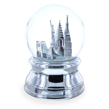 Load image into Gallery viewer, New York City Skyline with Silver Base Water Snow Globe