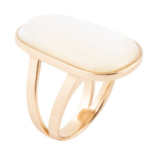 Load image into Gallery viewer, High Class White Mother of Pearl Golden Ring