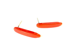 Load image into Gallery viewer, Rust Moonglow Dagger Spike Stud Earrings