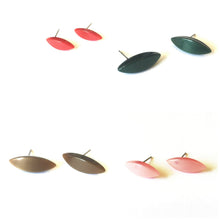 Load image into Gallery viewer, Champagne Beige Moonglow Marquis Stud Earrings
