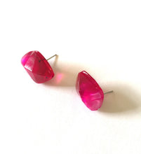 Load image into Gallery viewer, Fuchsia Pink Faceted Baroque Stud Earrings