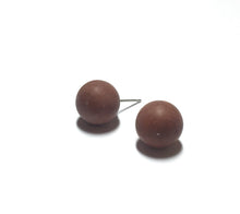 Load image into Gallery viewer, Caramel Brown Marbled Matte Ball Studs