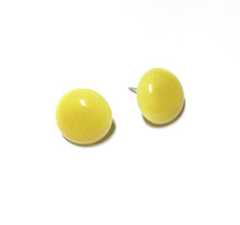 Load image into Gallery viewer, Pale Yellow Moonglow Retro Button Stud Earrings