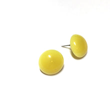 Load image into Gallery viewer, Pale Yellow Moonglow Retro Button Stud Earrings