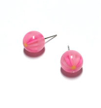 Load image into Gallery viewer, Pink Encase Daisy Flower Ball Stud Earrings