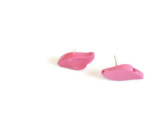 Load image into Gallery viewer, Pink Feather Stud Earrings