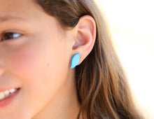 Load image into Gallery viewer, Pink Feather Stud Earrings