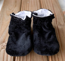 Load image into Gallery viewer, Classic Style Booties 4-5T - 7.5" Sole Ready to Ship