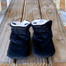 Load image into Gallery viewer, Classic Style Booties 0-6 Months - 4.5" Sole Ready to Ship