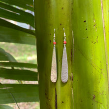 Load image into Gallery viewer, Lino Drop Earrings