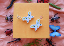 Load image into Gallery viewer, Scallop Butterfly