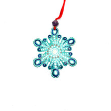 Load image into Gallery viewer, Jalousie Snowflake Ornament