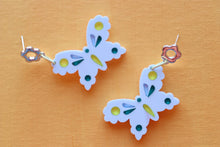 Load image into Gallery viewer, Scallop Butterfly