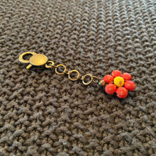 Load image into Gallery viewer, Ceramic Daisy Keychain