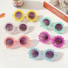 Load image into Gallery viewer, Spring Daisy Youth Sunglasses