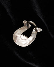 Load image into Gallery viewer, Horseshoe Scarf Slide Talisman