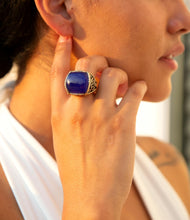 Load image into Gallery viewer, Lace Blue Agate Golden Statement Ring