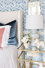 Load image into Gallery viewer, Hydrangea Light Blue Ginger Jar Lamp