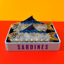 Load image into Gallery viewer, Sardine Hair Claw