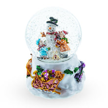 Load image into Gallery viewer, Snowman Embrace Musical Water Snow Globe