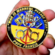 Load image into Gallery viewer, EL13-002 Pope Francis Catholic Church Vatican Volodymyr Zelenskyy President of Ukraine Military Ukrainian Armed Forces Challenge Coin