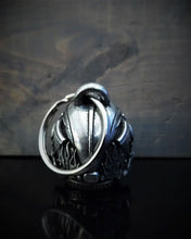 Load image into Gallery viewer, BB-112 Motorhead Skull Bell Diamond
