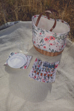Load image into Gallery viewer, Promenade Picnic Basket
