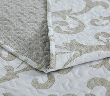 Load image into Gallery viewer, DaDa Bedding Luxe Couture Floral White Freesia Vineyard Elegant Coverlet Bedspread Set (HS-8760)