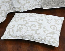 Load image into Gallery viewer, DaDa Bedding Luxe Couture Floral White Freesia Vineyard Elegant Coverlet Bedspread Set (HS-8760)