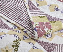 Load image into Gallery viewer, DaDa Bedding Wisteria Cottage Roses Floral Lightweight Quilted Bedspread Set (HS-1003)